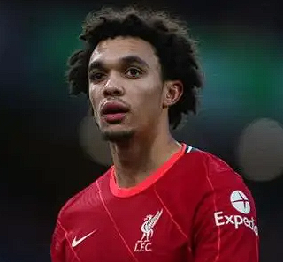 默森论阿诺德离队：利物浦赛季隐忧与战术连锁反应