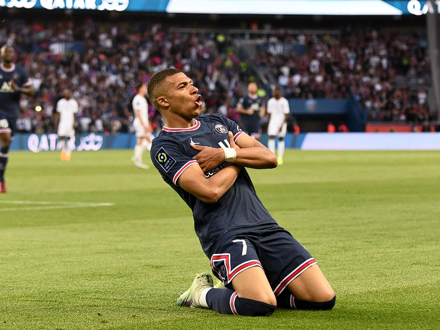 皇马欧冠迎战本菲卡:姆巴佩伤缺,进球纪录与赛程前景分析